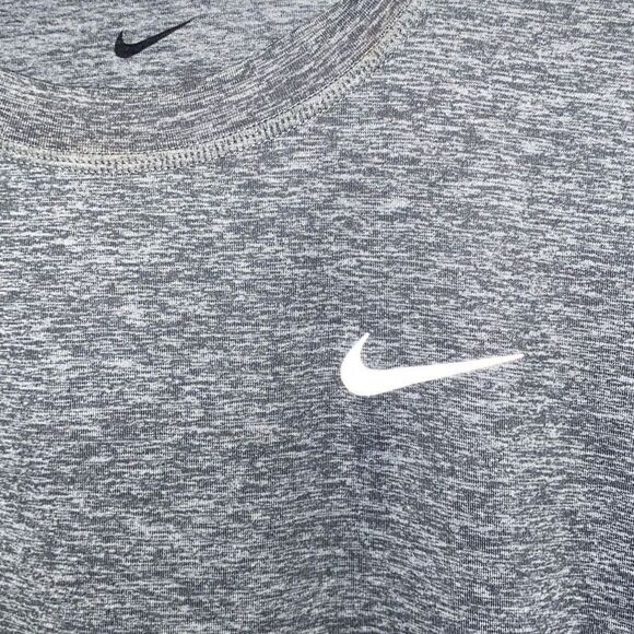 Nike Men's Gray Dri Fit Running Heathered Long Sleeve T Shirt Size Medium - Picture 3 of 9